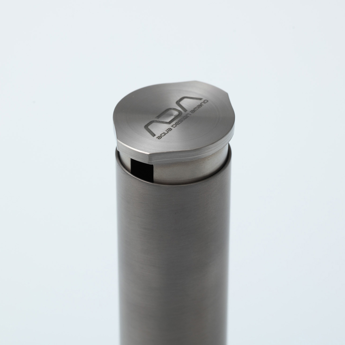 AP SHAKER TITANIUM